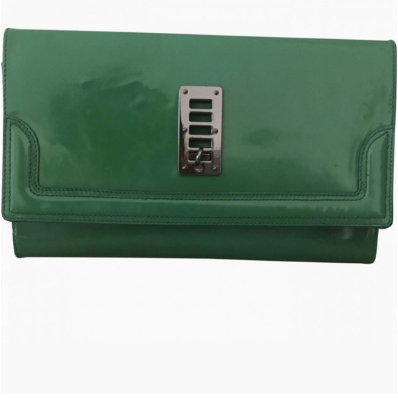 Mulberry purple Maggie clutch with flaws scratches - Picture 5 of 6